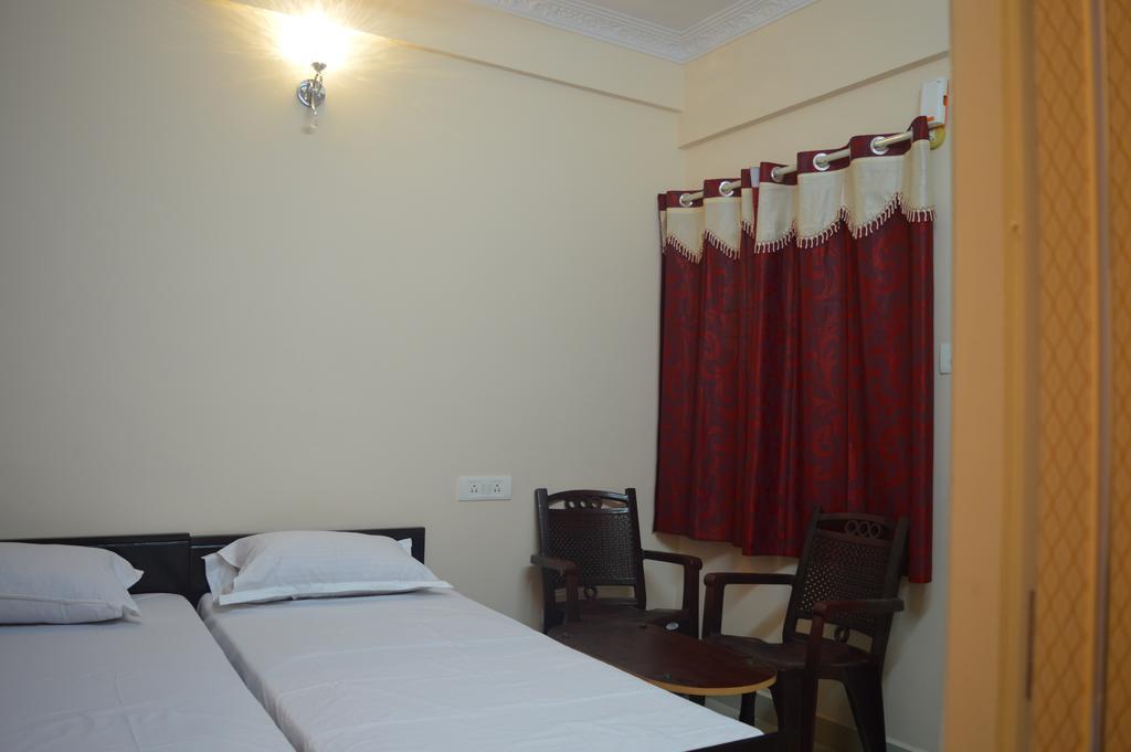 Sri Balaji Guest House バンガロール エクステリア 写真